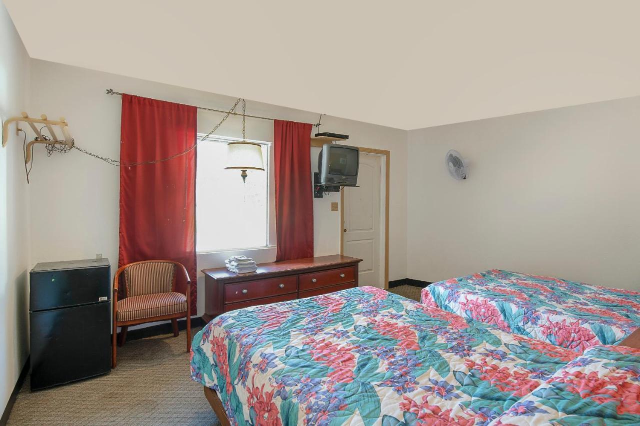 Hotel O Near Fanning Springs State Park Us Hwy 98 Old Town Εξωτερικό φωτογραφία