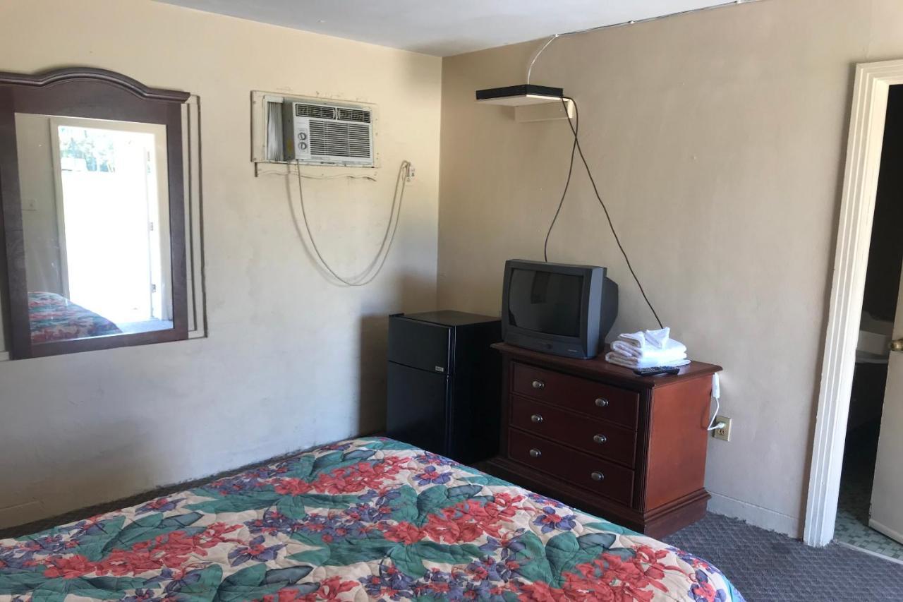 Hotel O Near Fanning Springs State Park Us Hwy 98 Old Town Εξωτερικό φωτογραφία
