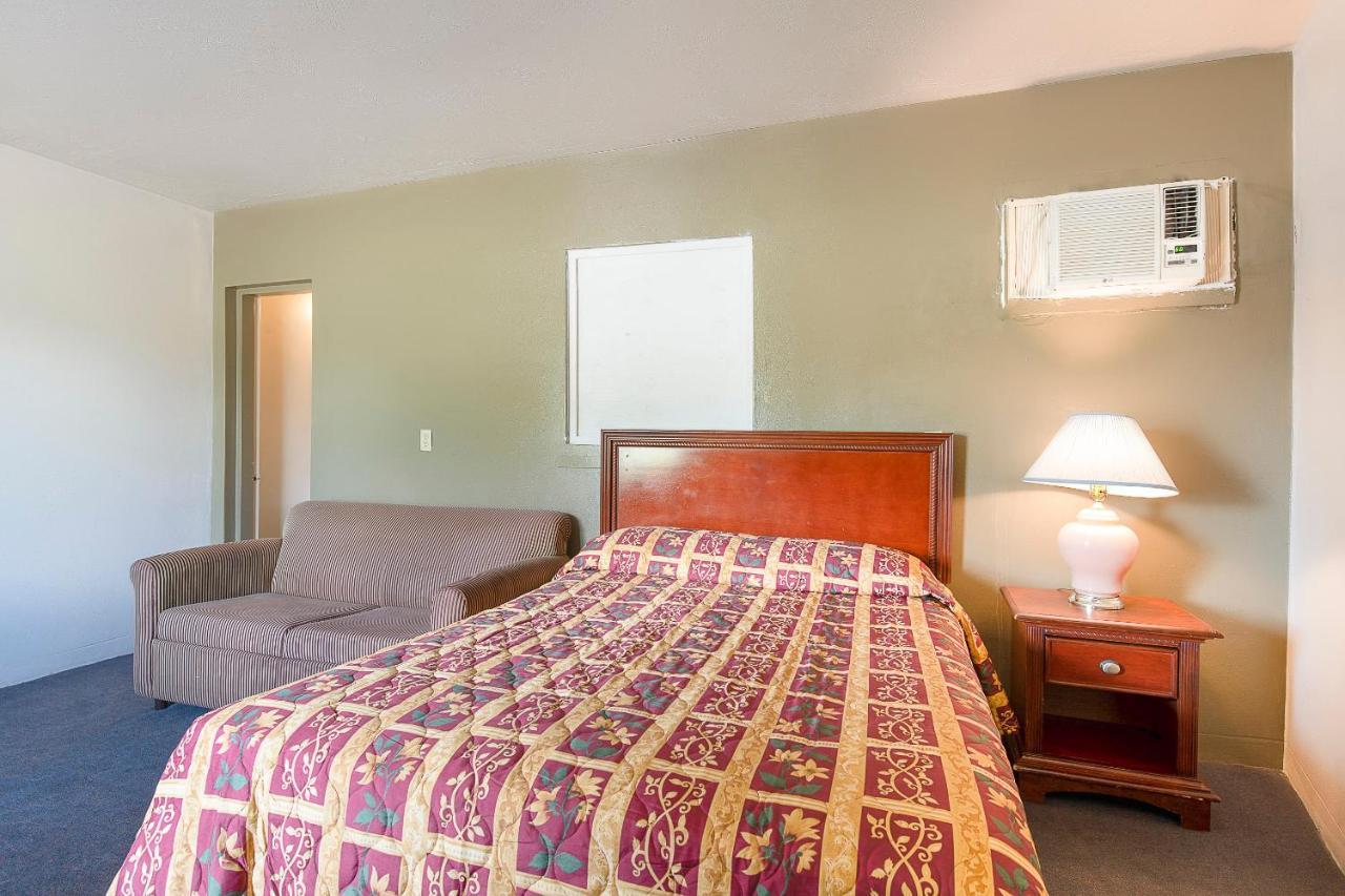 Hotel O Near Fanning Springs State Park Us Hwy 98 Old Town Εξωτερικό φωτογραφία