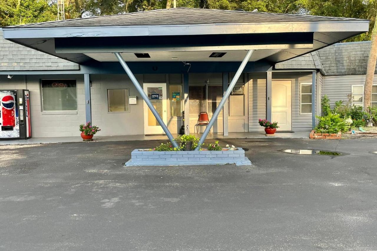 Hotel O Near Fanning Springs State Park Us Hwy 98 Old Town Εξωτερικό φωτογραφία
