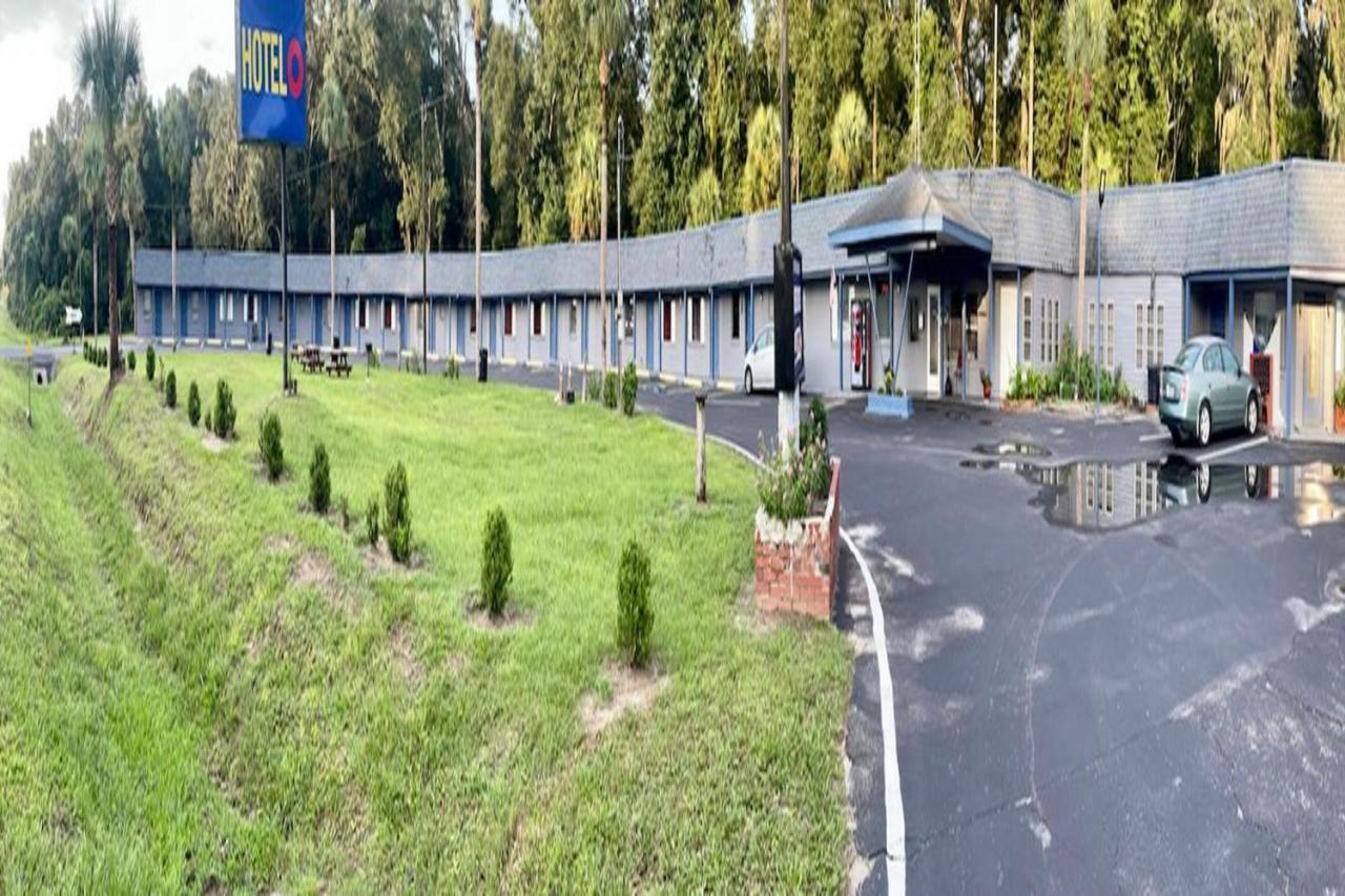 Hotel O Near Fanning Springs State Park Us Hwy 98 Old Town Εξωτερικό φωτογραφία